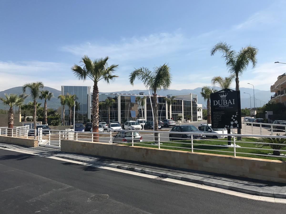Dubaivillage Camposano エクステリア 写真