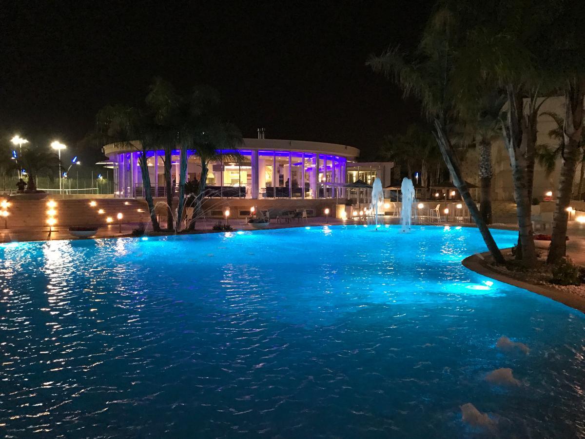 Dubaivillage Camposano エクステリア 写真